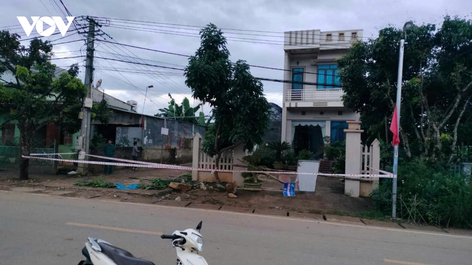 Sụt lún tạo hố sâu tại khu dân cư ở Mai Sơn, Sơn La