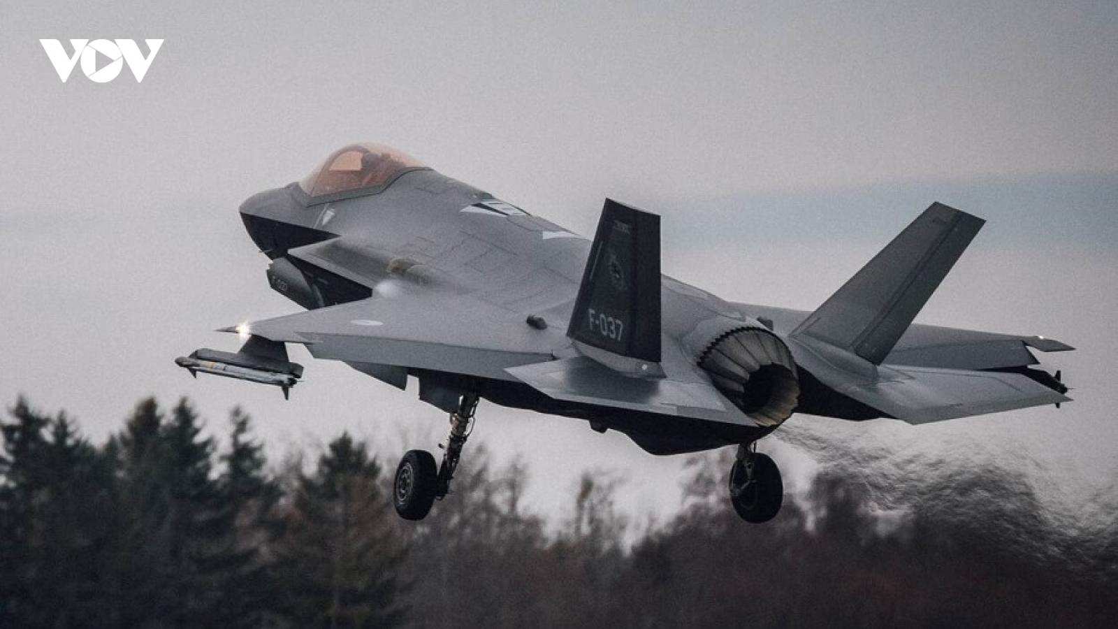 NATO điều máy bay phản lực F-35 đến Đông Âu bảo vệ các tuyến tiếp tế tới Ukraine