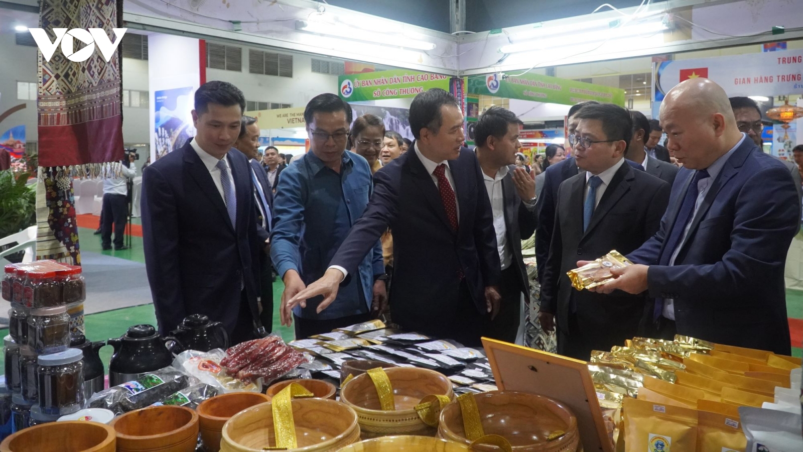 Khai mạc Hội chợ thương mại Việt – Lào năm 2025