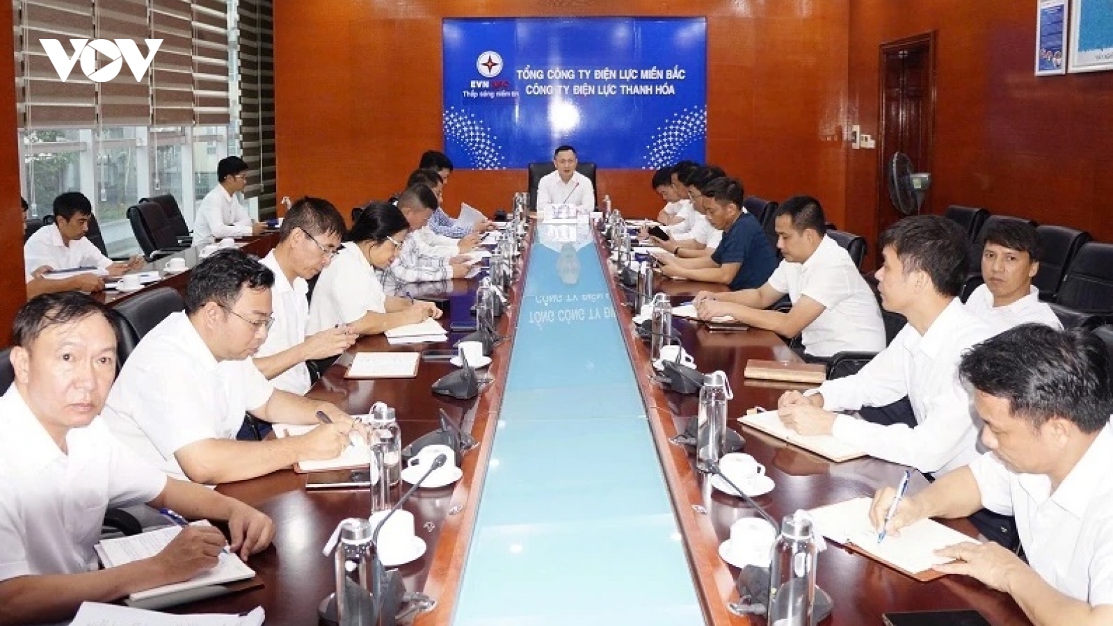Tổng Công ty Điện lực miền Bắc quyết tâm khôi phục cấp điện sớm nhất cho người dân sau bão