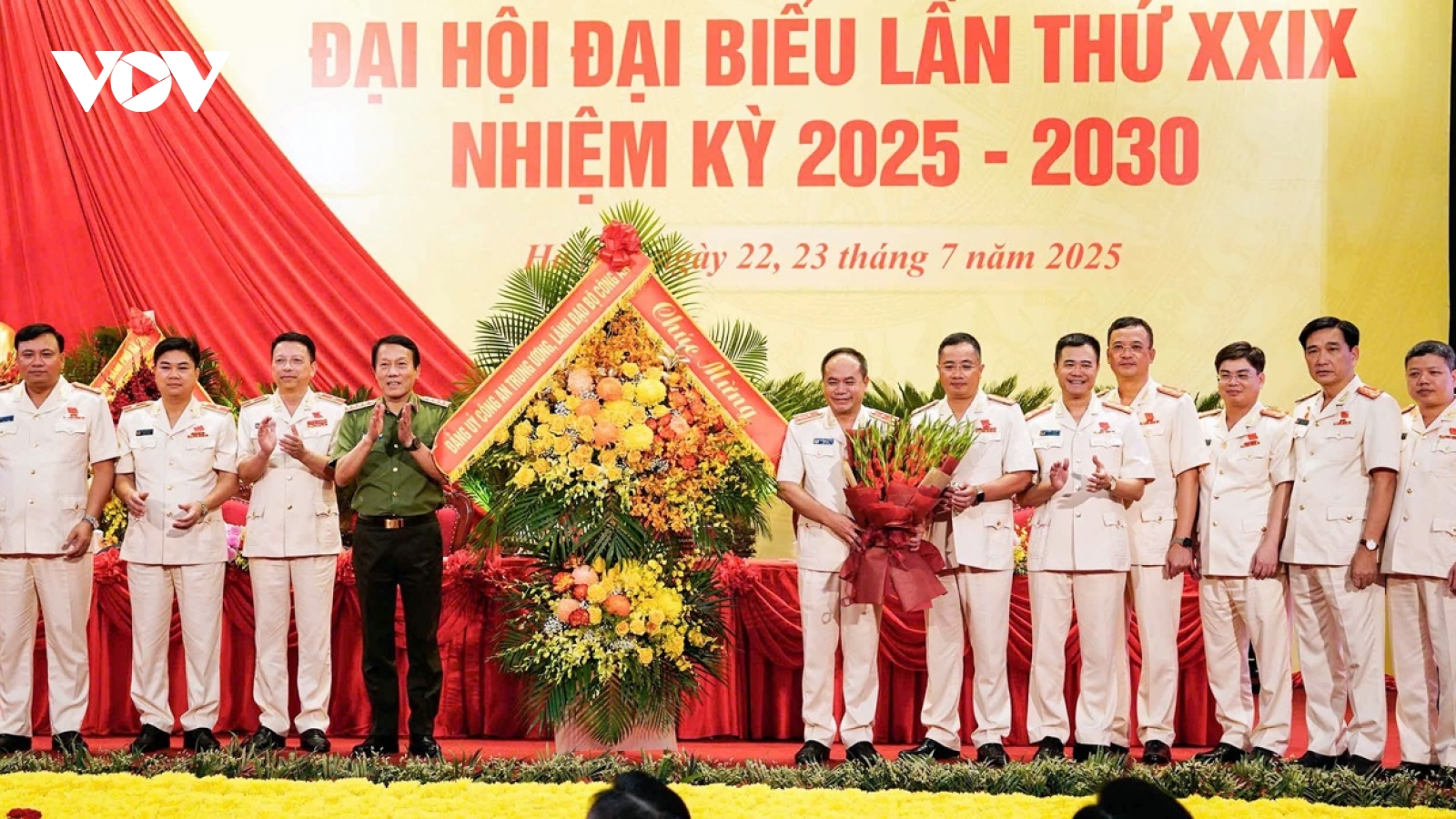 Trung tướng Nguyễn Thanh Tùng được bầu giữ chức Bí thư Đảng uỷ Công an TP Hà Nội