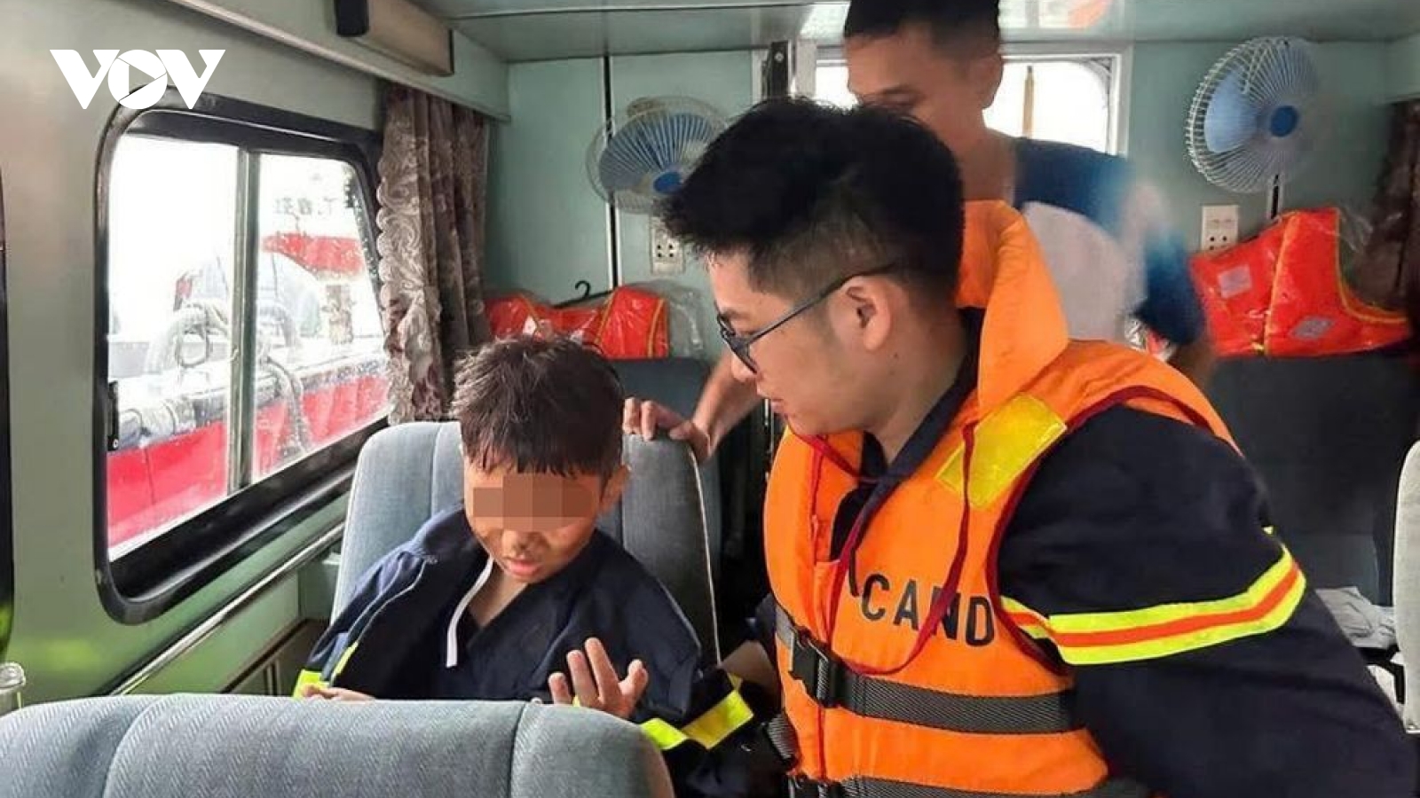 Lật tàu trên vịnh Hạ Long: “Cứu cháu với”, câu nói là mệnh lệnh trái tim