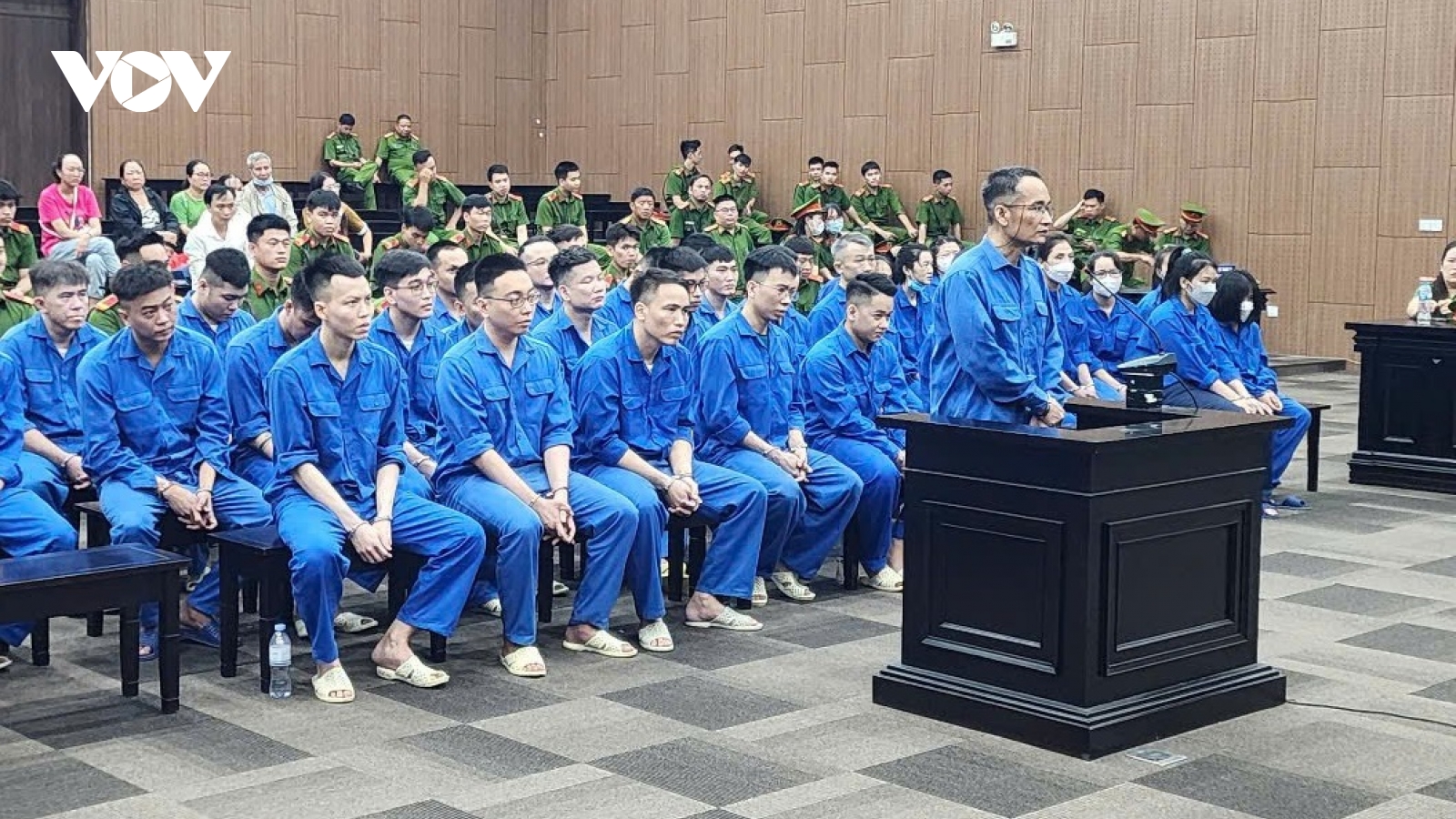 Xét xử 47 bị cáo đòi nợ bằng cách ghép ảnh khoả thân tung lên mạng xã hội