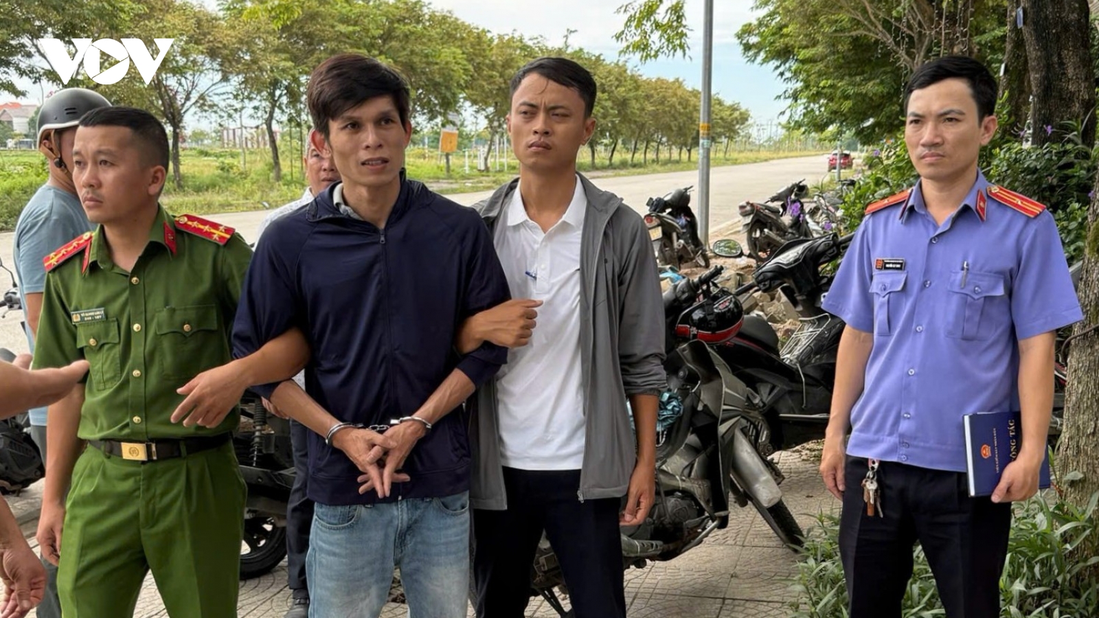 Bắt giữ đối tượng thực hiện nhiều vụ đột nhập nhà dân trộm cắp tài sản