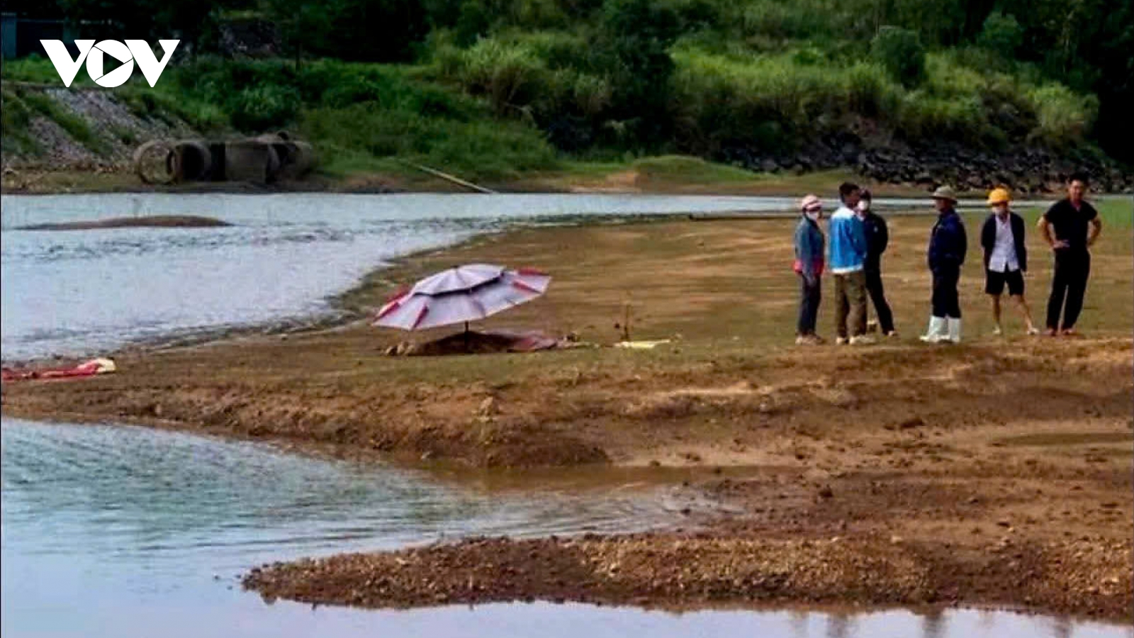 Tắm hồ Vực Mấu (Nghệ An), 3 nữ sinh đuối nước tử vong thương tâm
