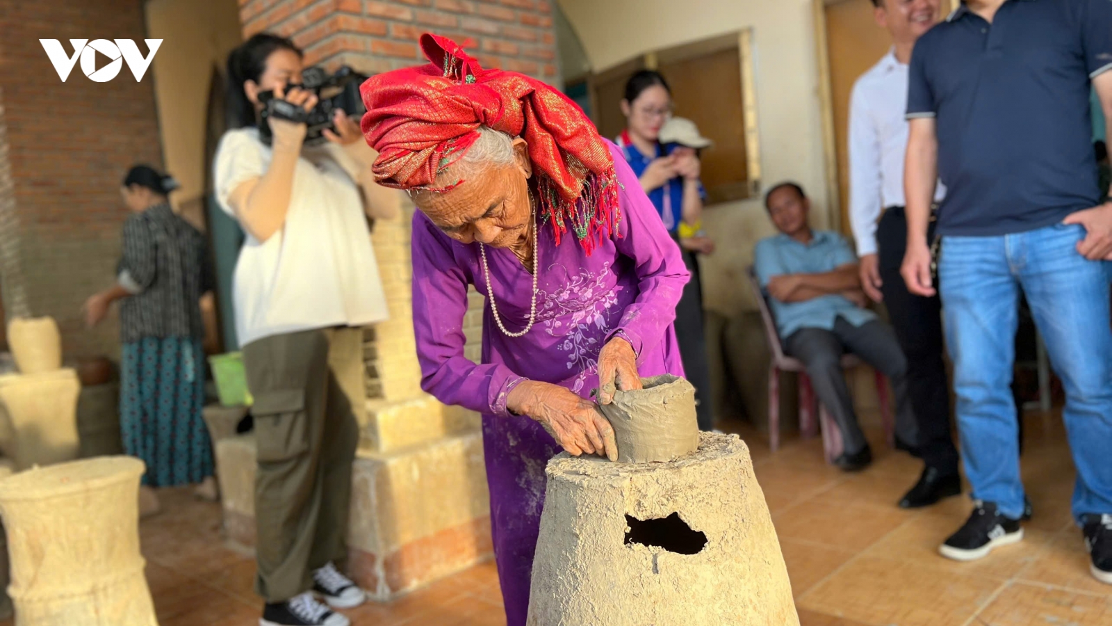Phát triển du lịch gắn với bảo tồn văn hóa dân tộc thiểu số ở Khánh Hòa