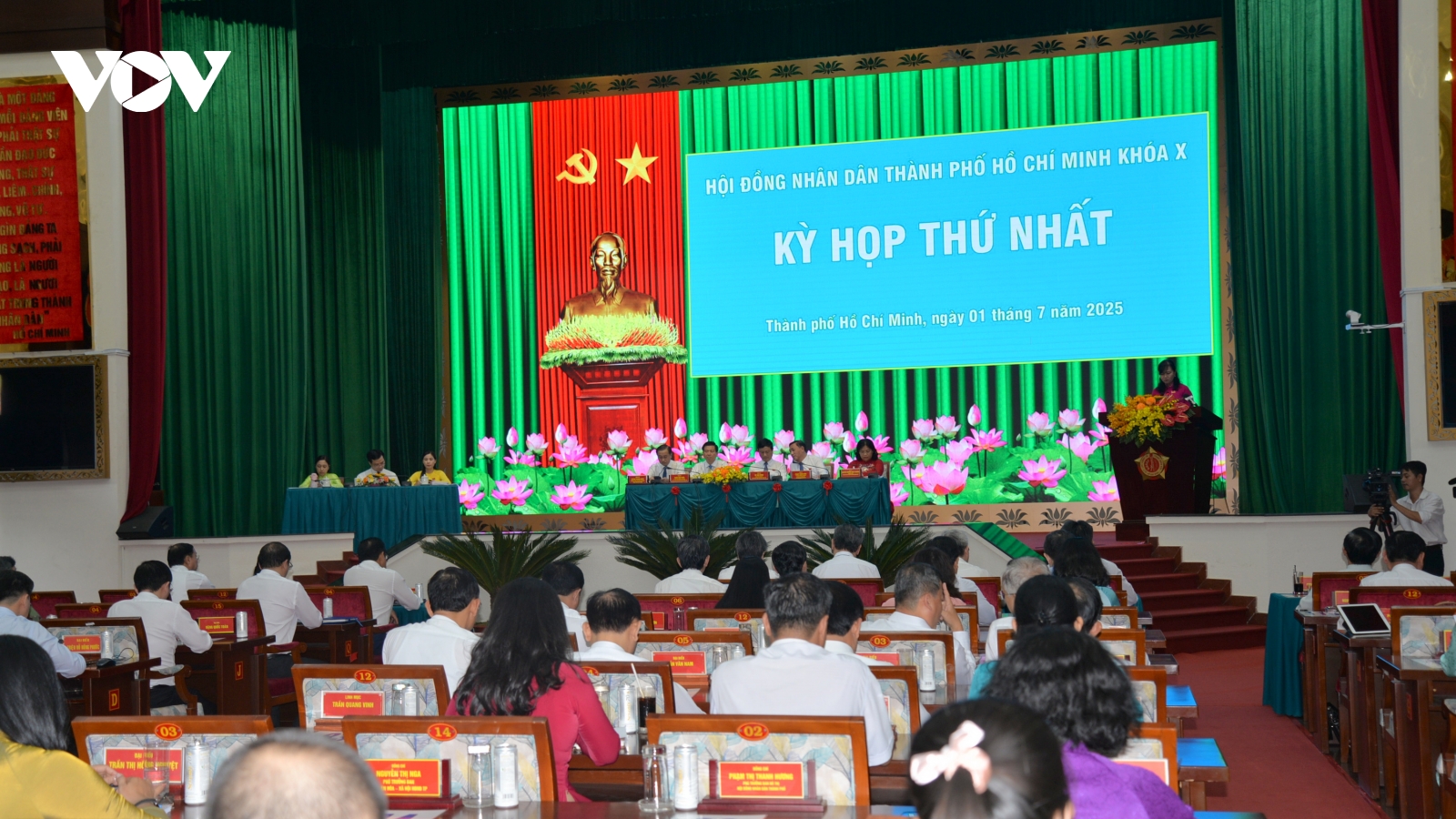 Kỳ họp đầu tiên HĐND TP.HCM: Kiện toàn bộ máy HĐND và UBND Thành phố