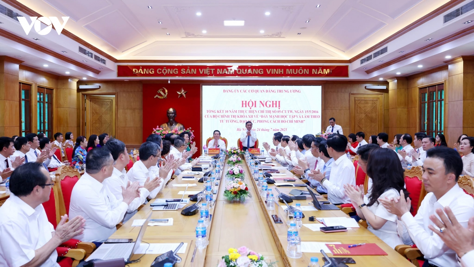 Gắn việc học và làm theo Bác với nhiệm vụ chính trị cụ thể
