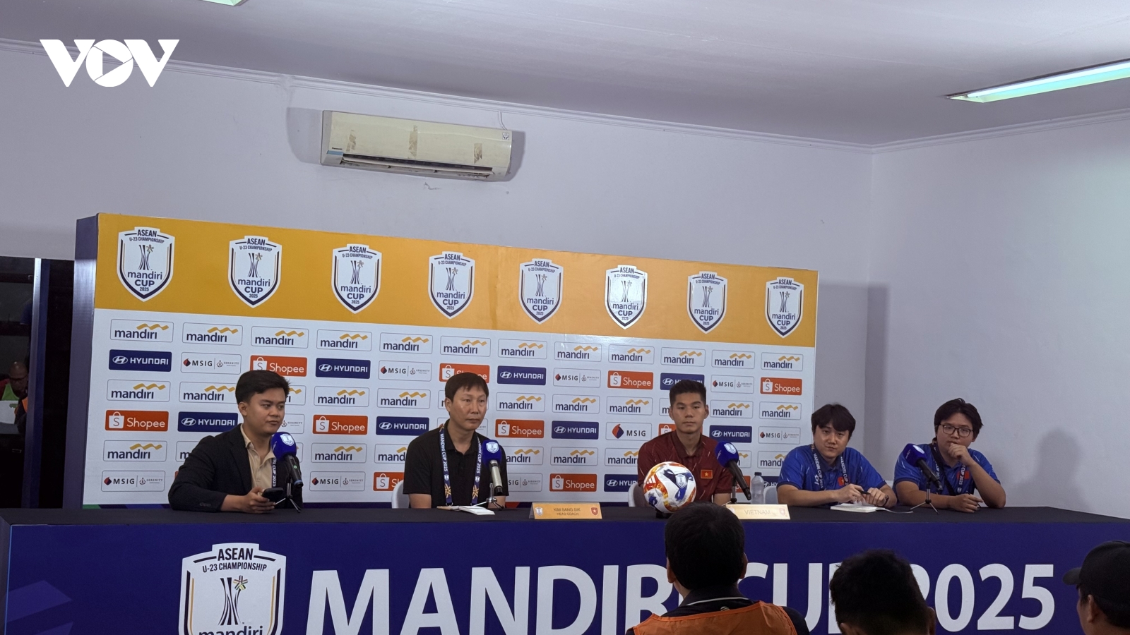 HLV Kim Sang Sik nói gì sau trận thắng đậm của U23 Việt Nam?