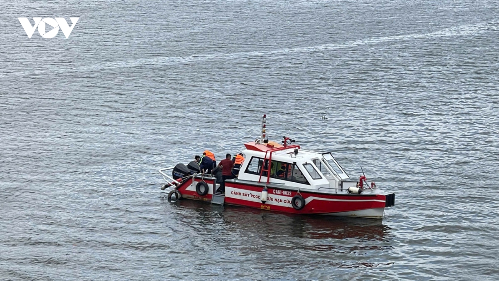 Phát hiện thi thể dưới sông Sài Gòn khi tìm kiếm cô gái mất tích nghi nhảy cầu