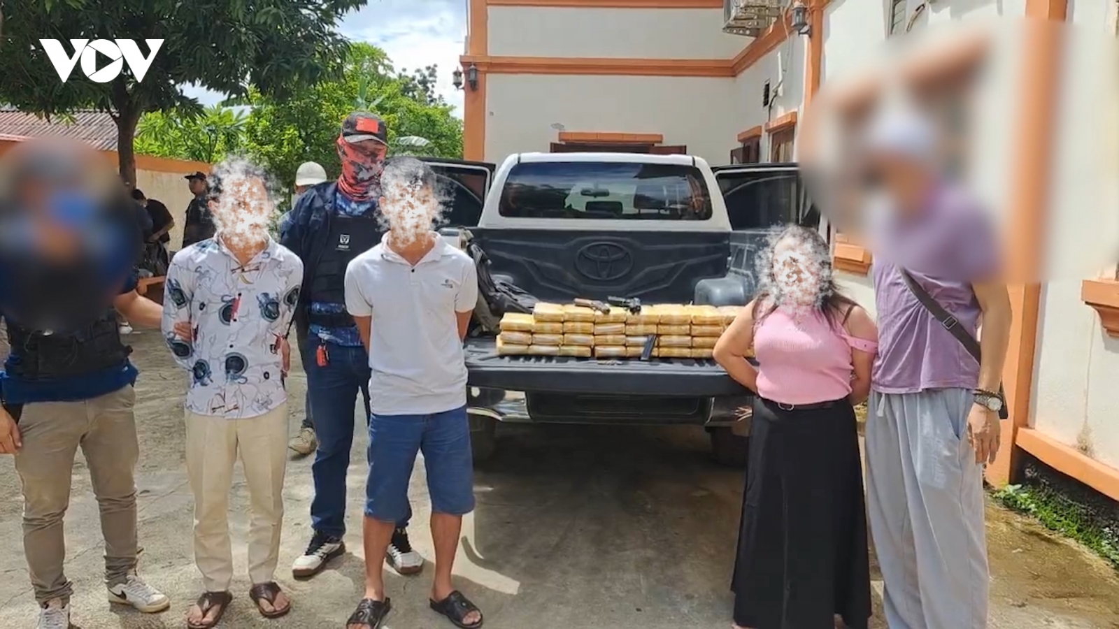 Triệt phá đường dây ma túy xuyên quốc gia, thu giữ gần 2,5 tấn ma túy tại Lào