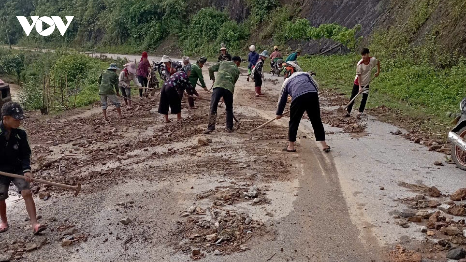 Mưa lớn nhiều ngày gây sạt lở ở Mường Sại (Sơn La)