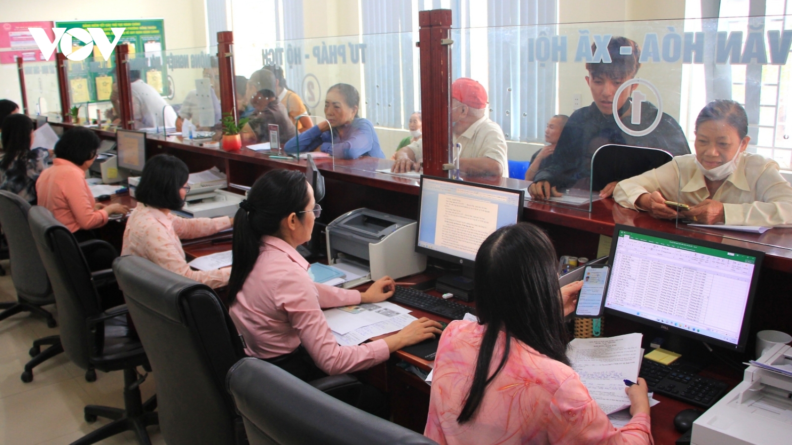 "Nâng cấp" cán bộ để vận hành cấp xã thông suốt, hiệu quả