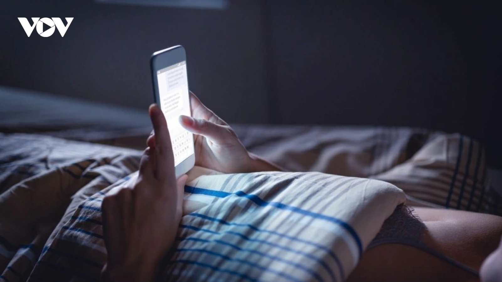 Chồng tôi "sa ngã" sau khi kết bạn facebook với người yêu cũ