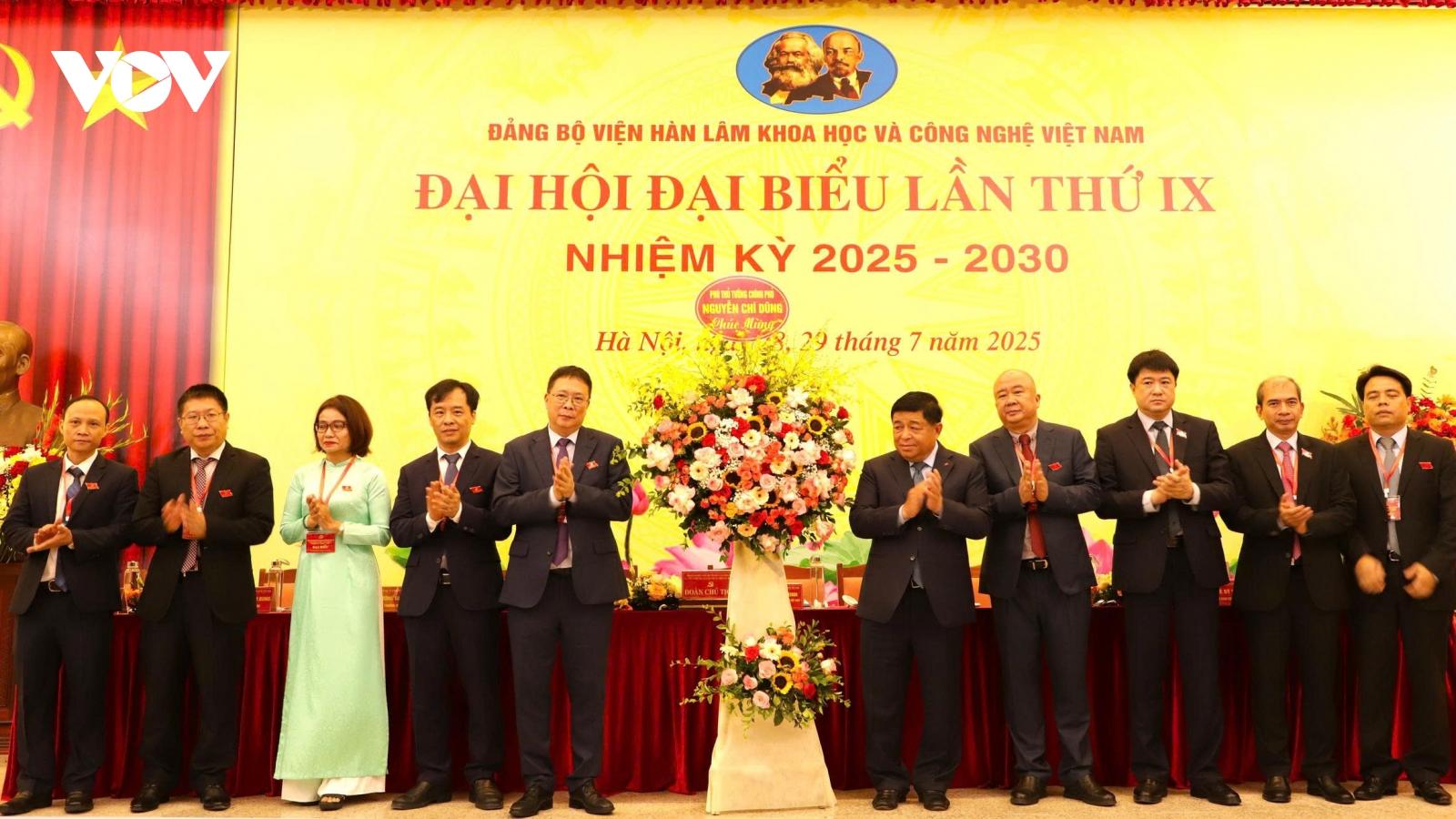 "Viện Hàn lâm phải tiên phong nghiên cứu cơ bản và công nghệ chiến lược"