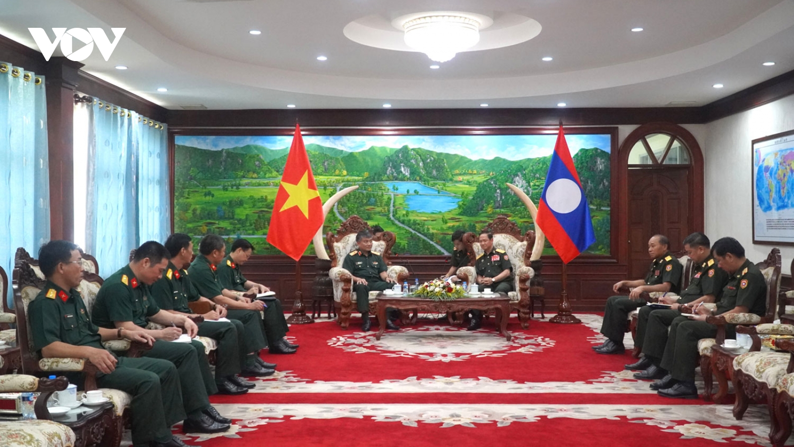 Tăng cường chia sẻ thông tin giữa Quân đội hai nước Việt Nam - Lào