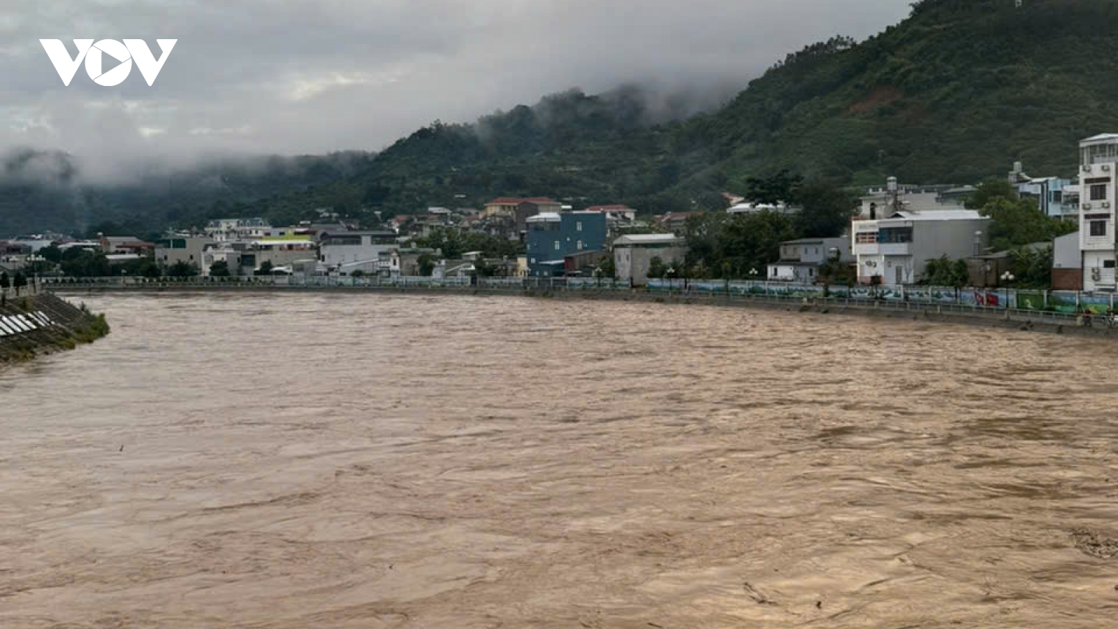 35 hộ dân dọc Sông Mã (Sơn La) phải di dời khẩn cấp vì nước lũ