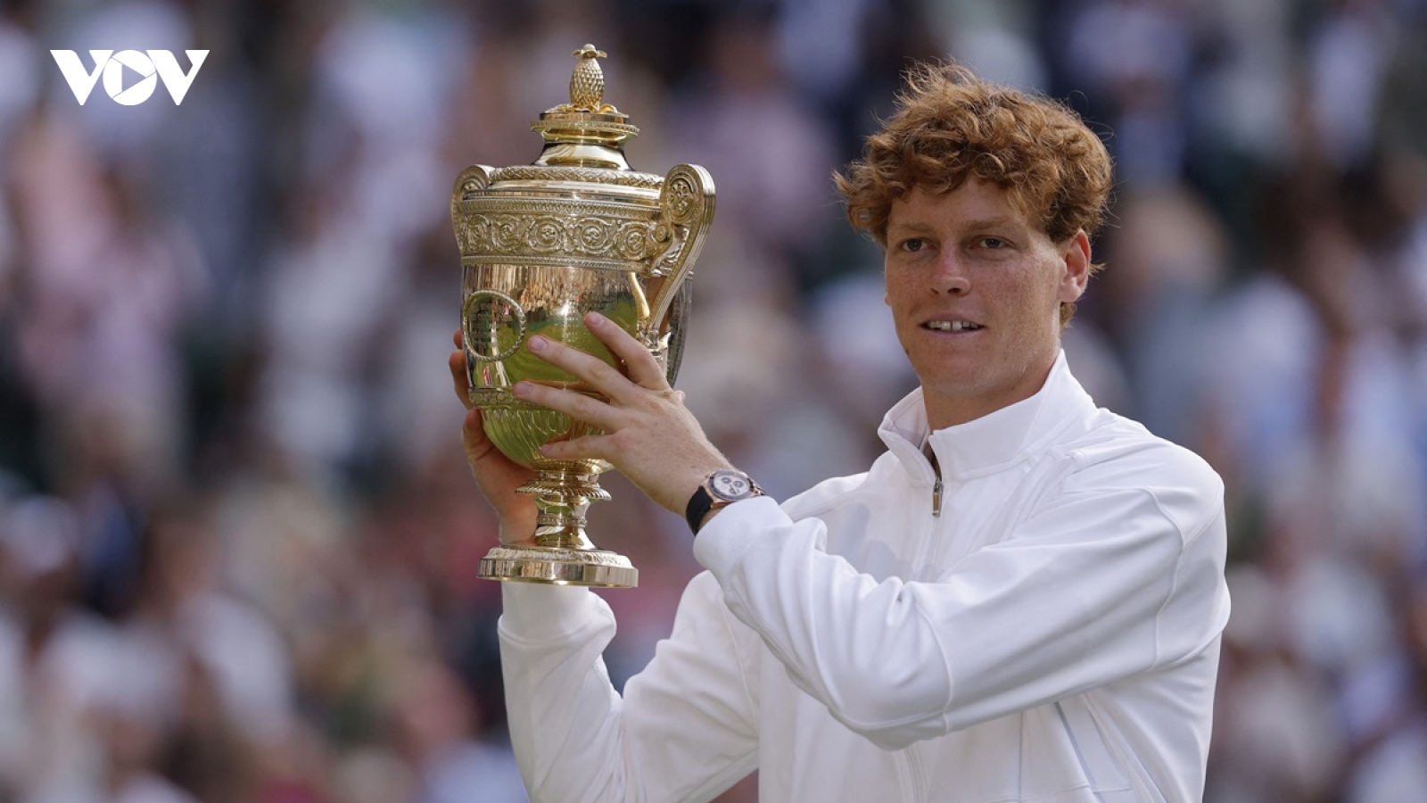 Sinner đánh bại Alcaraz, lần đầu vô địch Wimbledon