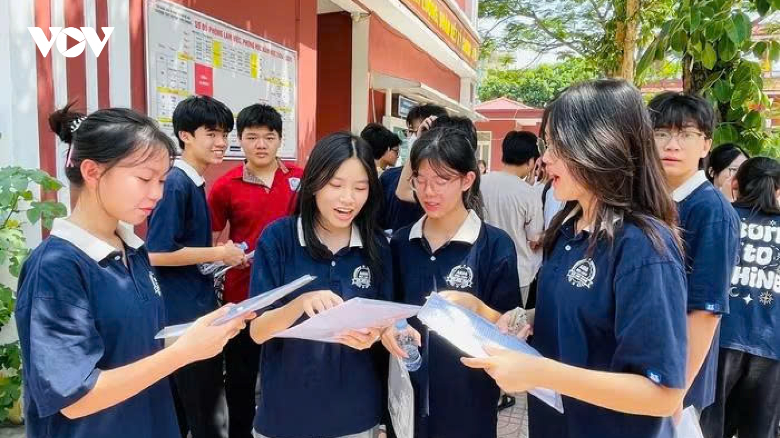 Sốc toàn tập: Lý do điểm chuẩn lớp 10 ở Nghệ An thấp chưa từng có