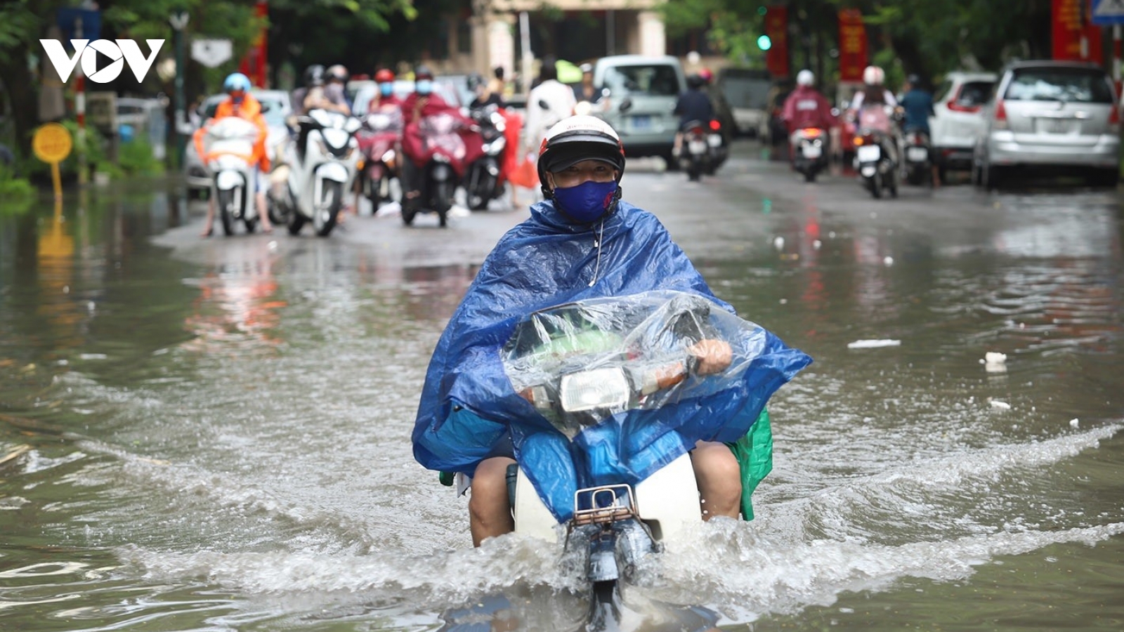 Thời tiết hôm nay 5/7: Bắc Bộ và Thanh Hóa đến Huế có mưa rào và dông