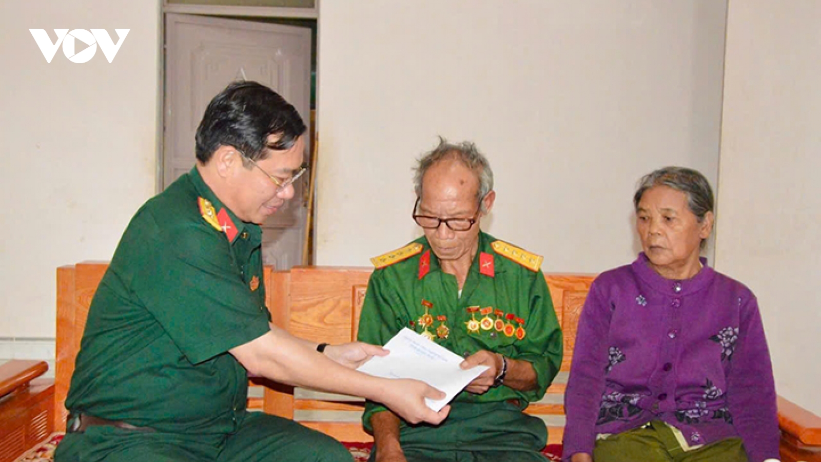 Tri ân người có công