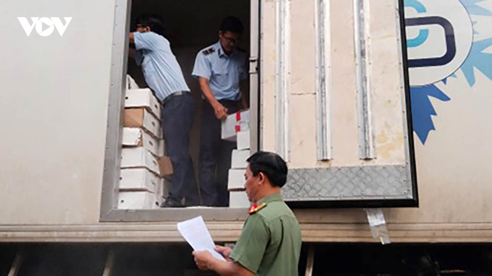 Tiêu hủy 520 kg thịt đông lạnh không đảm bảo vệ sinh an toàn thực phẩm