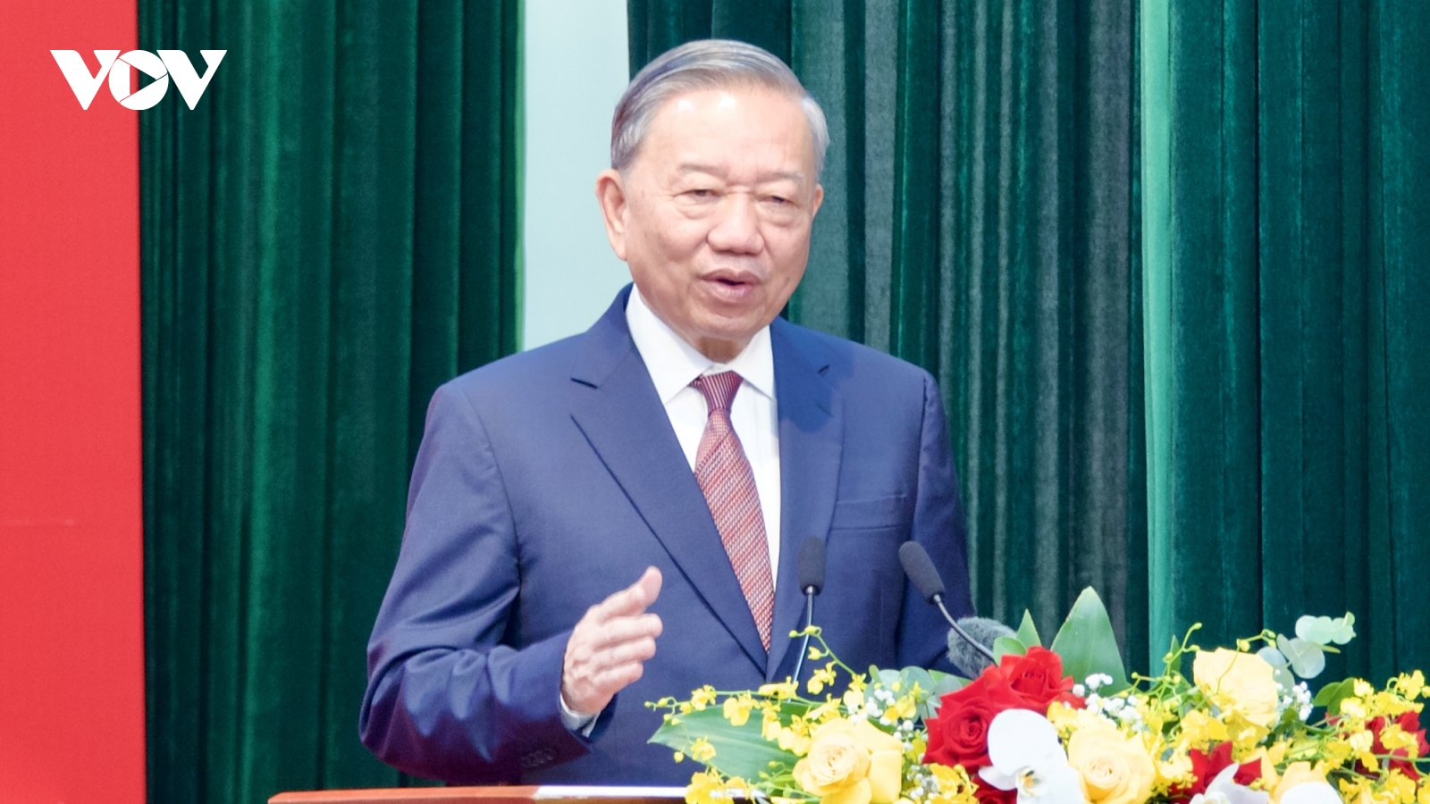 Tổng Bí thư: "Đổi mới mạnh mẽ tư duy, cách thức bảo vệ an ninh chính trị nội bộ"