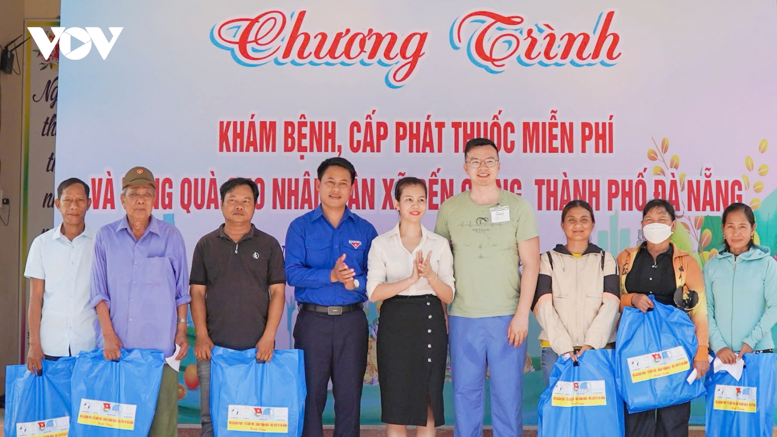 Hơn 1.000 người dân miền núi thành phố Đà Nẵng được khám bệnh miễn phí