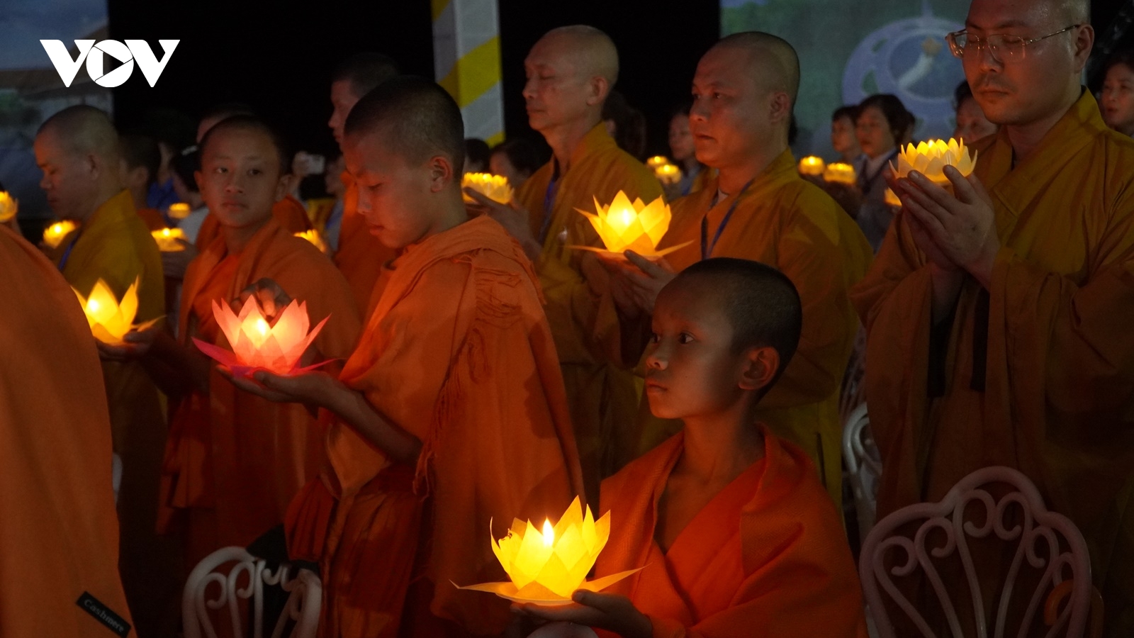 Tri ân các anh hùng liệt sĩ Việt - Lào