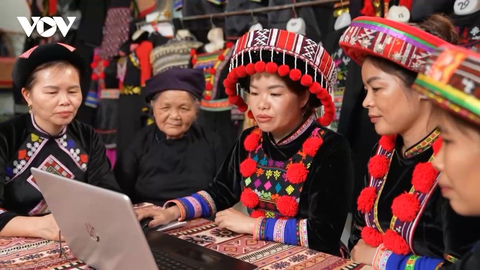 Công nghệ số rút ngắn khoảng cách vùng cao Thái Nguyên