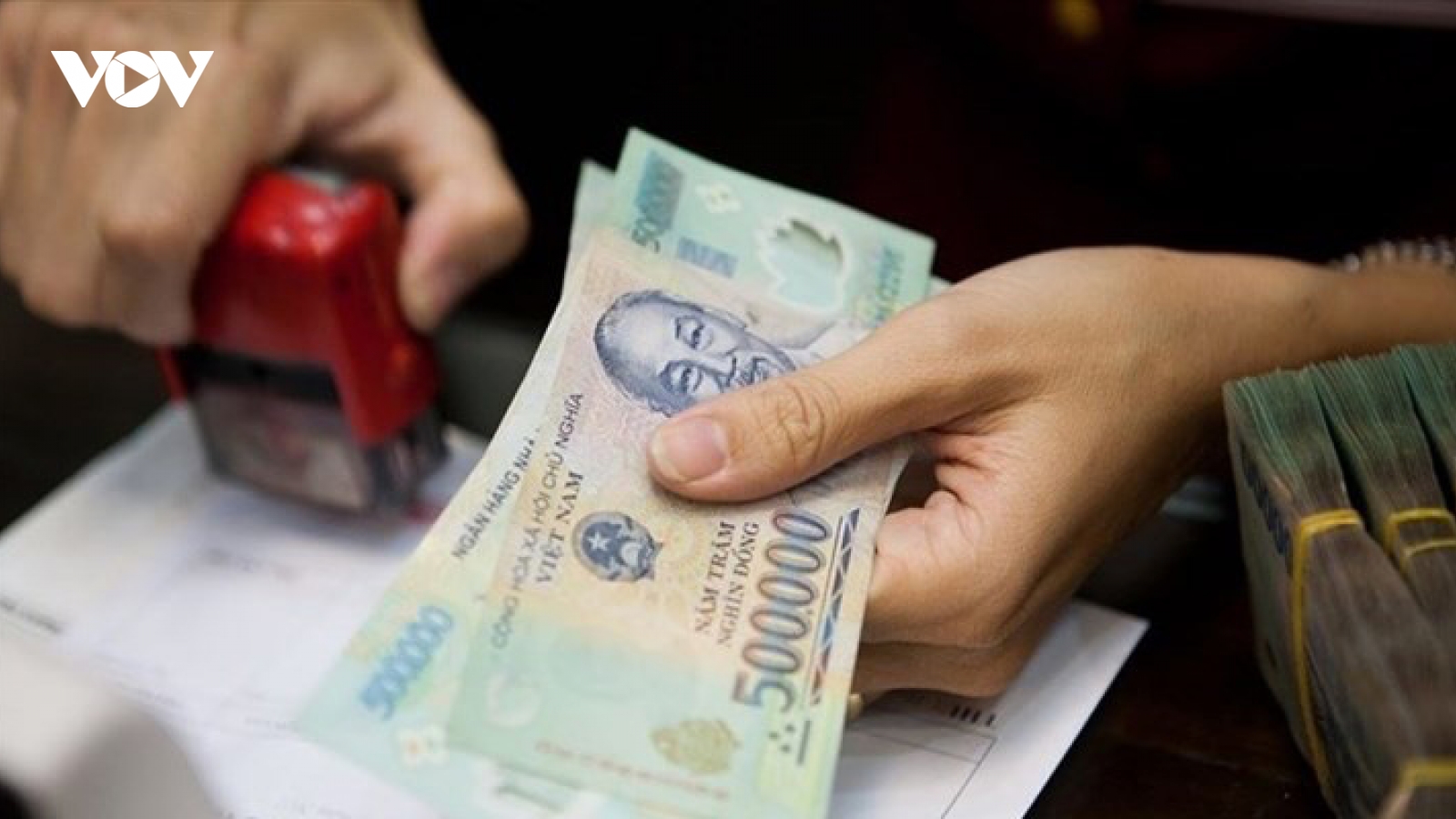 Miễn, giảm 50% cho 46 khoản phí, lệ phí hỗ trợ người dân, doanh nghiệp từ 1/7