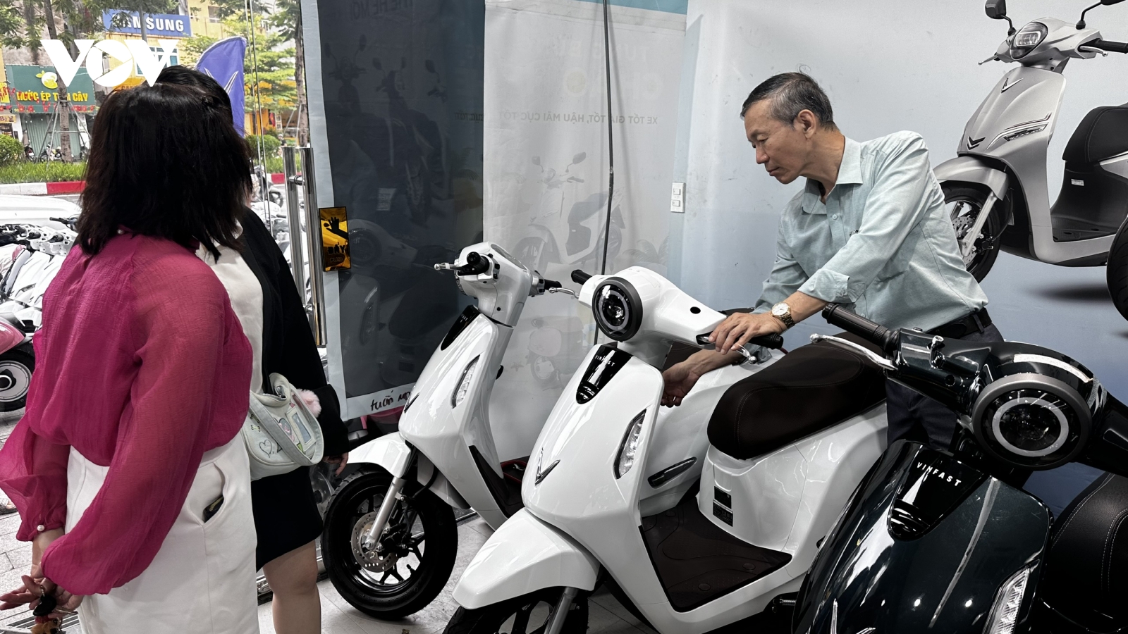 Cấm xe máy xăng sẽ mở ra cơ hội cho thị trường xe máy điện