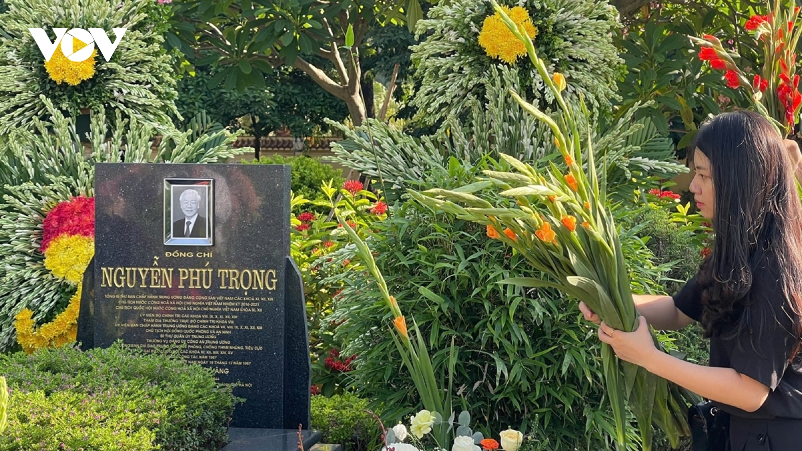 Xúc động lời hứa của người dân trong ngày giỗ đầu cố Tổng Bí thư Nguyễn Phú Trọng