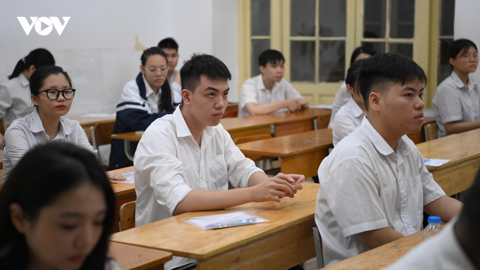 Điểm chuẩn đại học 2025 “tụt sâu”: Nhiều khối xét tuyển giảm tới 3 điểm