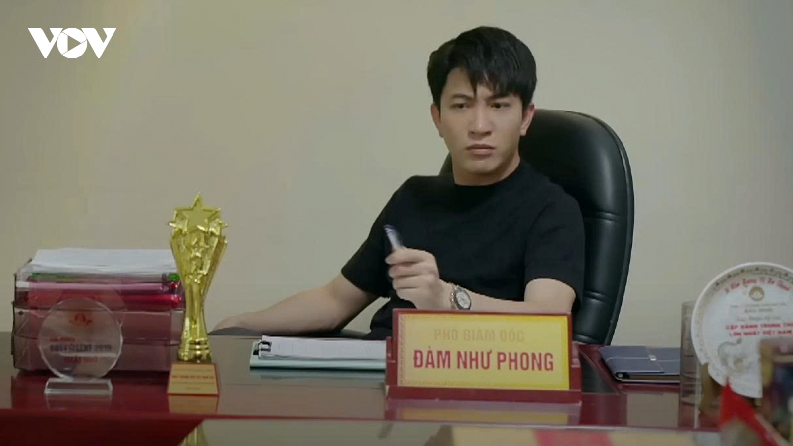 "Dịu dàng màu nắng" tập 21: Phong vạch mặt Thành, Xuân bị xúc phạm
