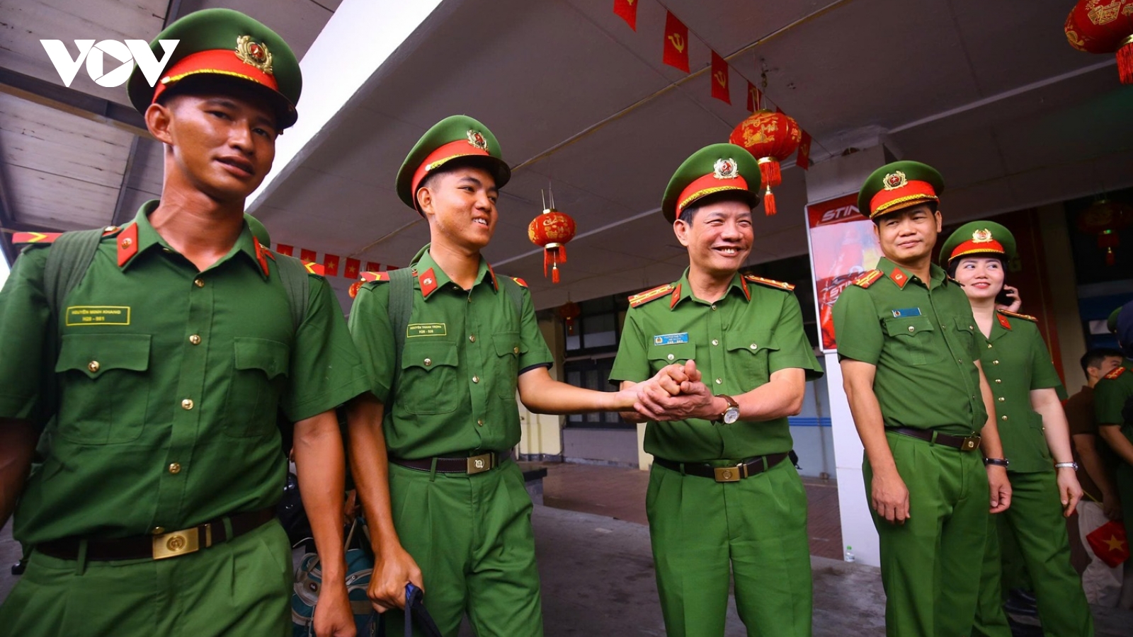 Đón 566 chiến sĩ cơ động Đông Nam ra Hà Nội tập luyện diễu binh 80 năm Quốc khánh