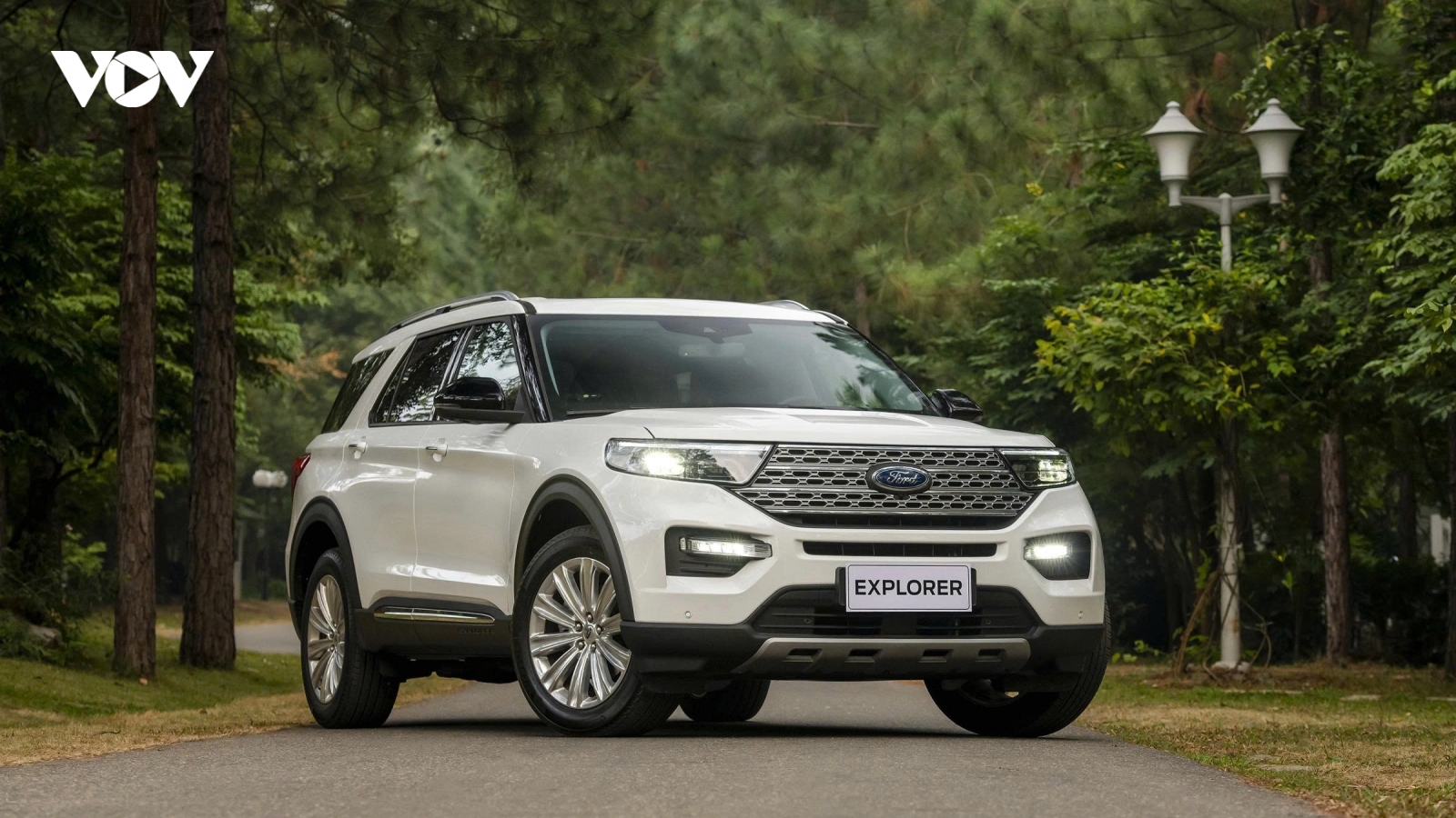 Top 10 mẫu xe bán chậm nhất tháng 6/2025: Ford Explorer "chạm đáy" trước khi ngừng bán