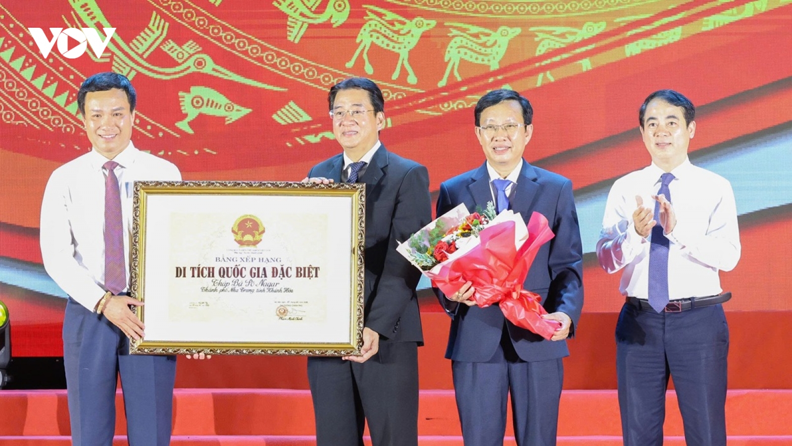 Khánh Hòa đón nhận Bằng xếp hạng Di tích quốc gia đặc biệt Tháp Bà Pô Nagar