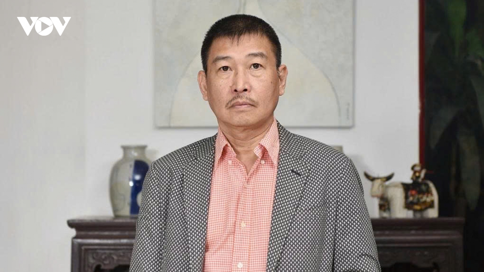 Họa sĩ Lê Thiết Cương - Người theo đuổi phong cách hội họa tối giản