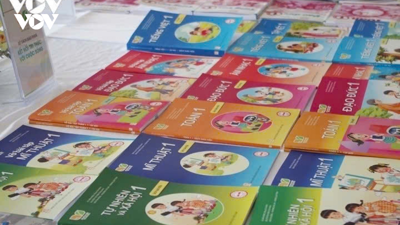 Giáo viên chờ hướng dẫn điều chỉnh sách giáo khoa sau sáp nhập
