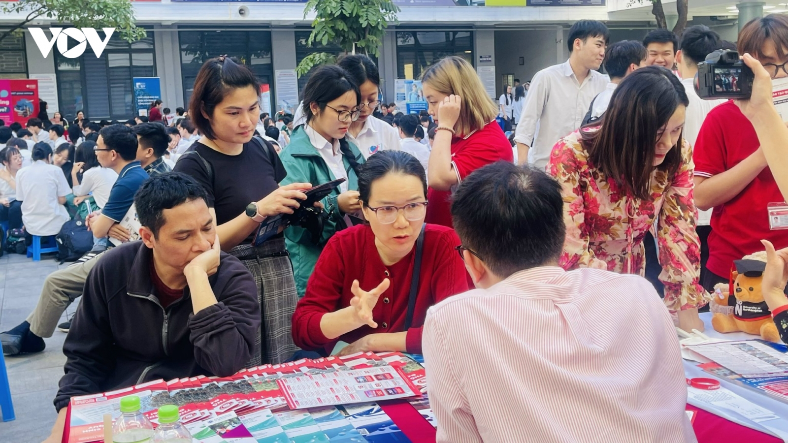 "Bùng nổ" tổ hợp xét tuyển:  Cơ hội rộng mở hay áp lực định hướng?