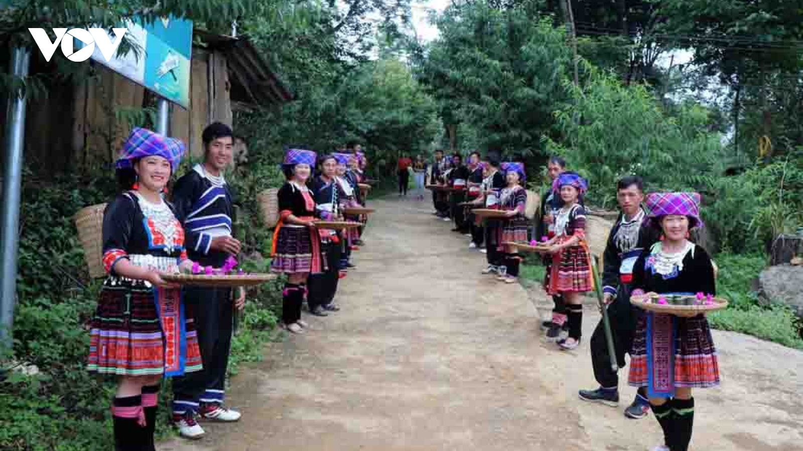 Đồng bào các dân tộc Tây Bắc - sáng tạo và làm giàu từ lợi thế riêng
