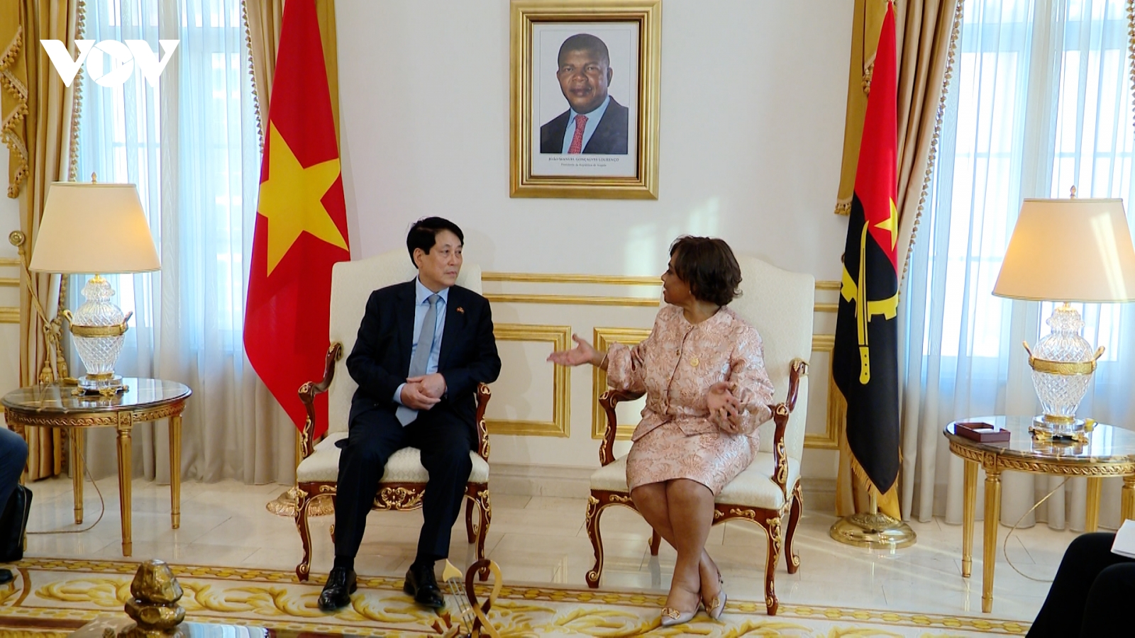 Chủ tịch nước Lương Cường hội kiến Chủ tịch Quốc hội Angola Carolina Cerqueira