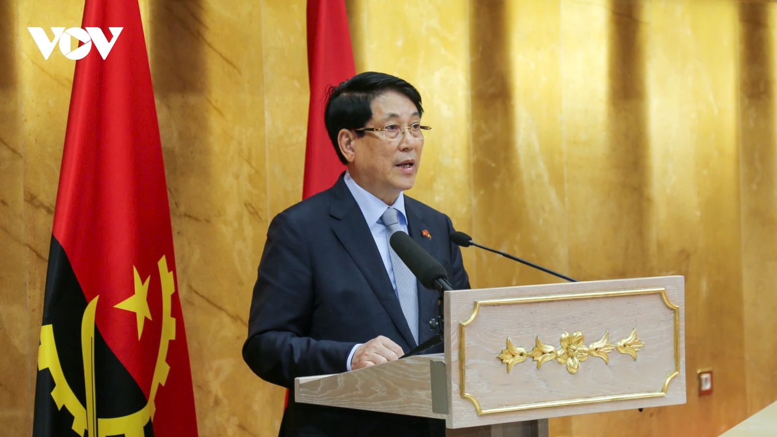 Chủ tịch nước Lương Cường phát biểu chính sách tại Quốc hội Angola