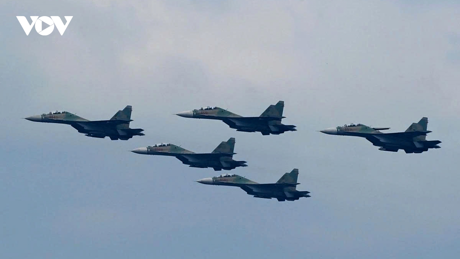 National Day parade countdown: SU-30MK2 fighter jets perform aerobatic maneuvers