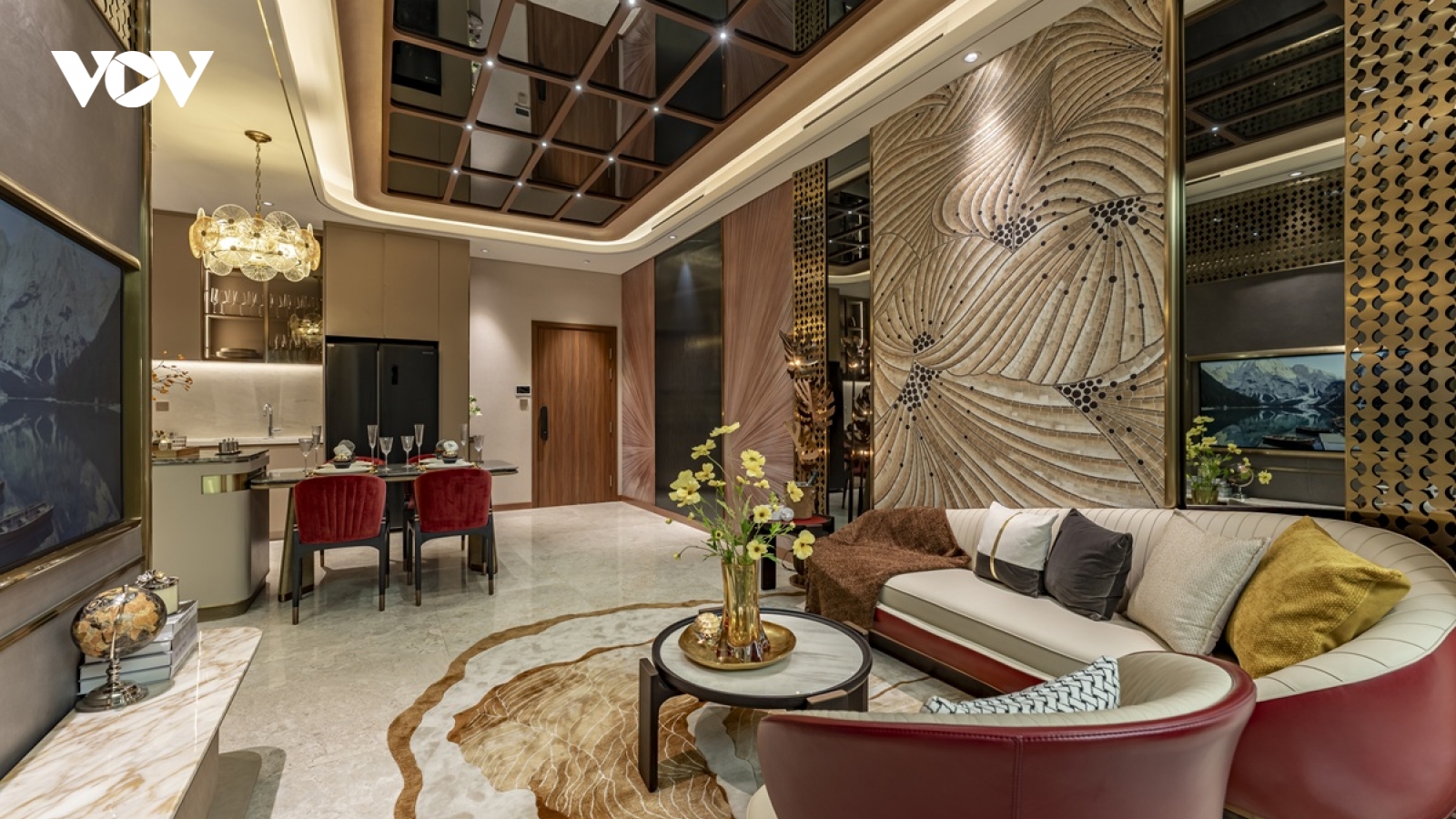 Lý do hàng ngàn người đổ về tham quan căn hộ mẫu dự án The Privé?
