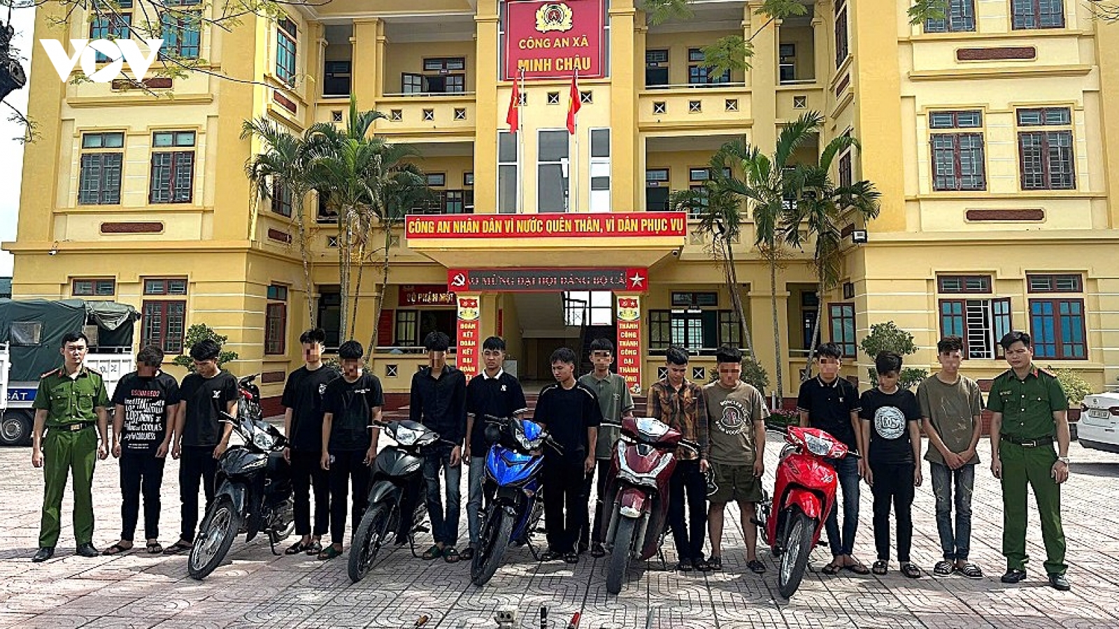11 đối tượng bị khởi tố vì dùng hung khí hẹn nhau giải quyết mâu thuẫn