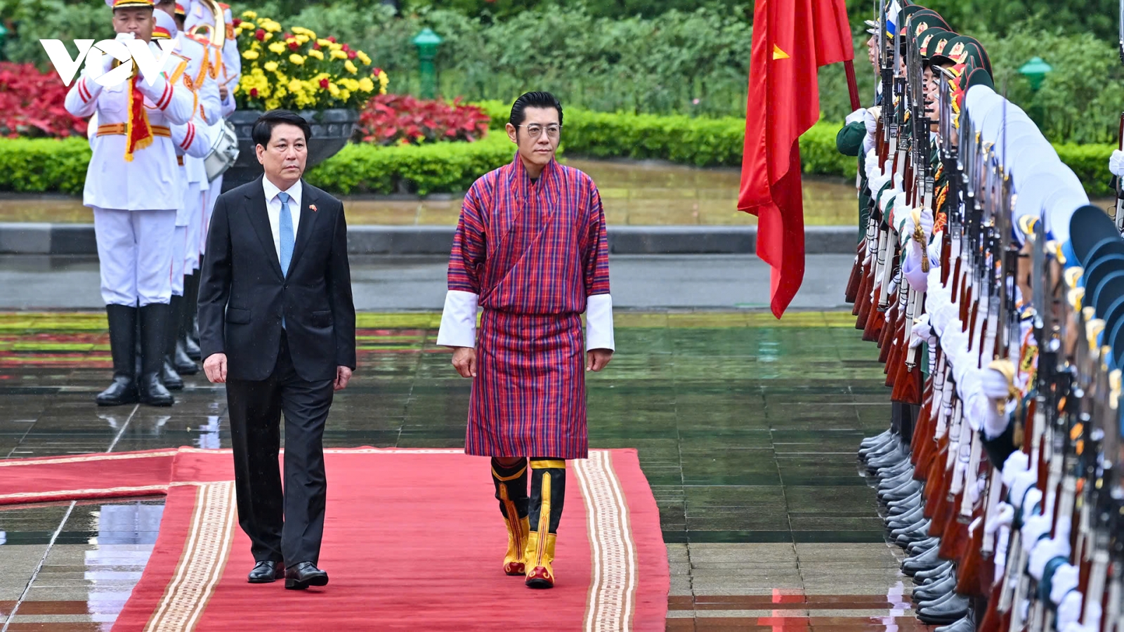 Chủ tịch nước Lương Cường chủ trì lễ đón và hội đàm với Quốc vương Bhutan