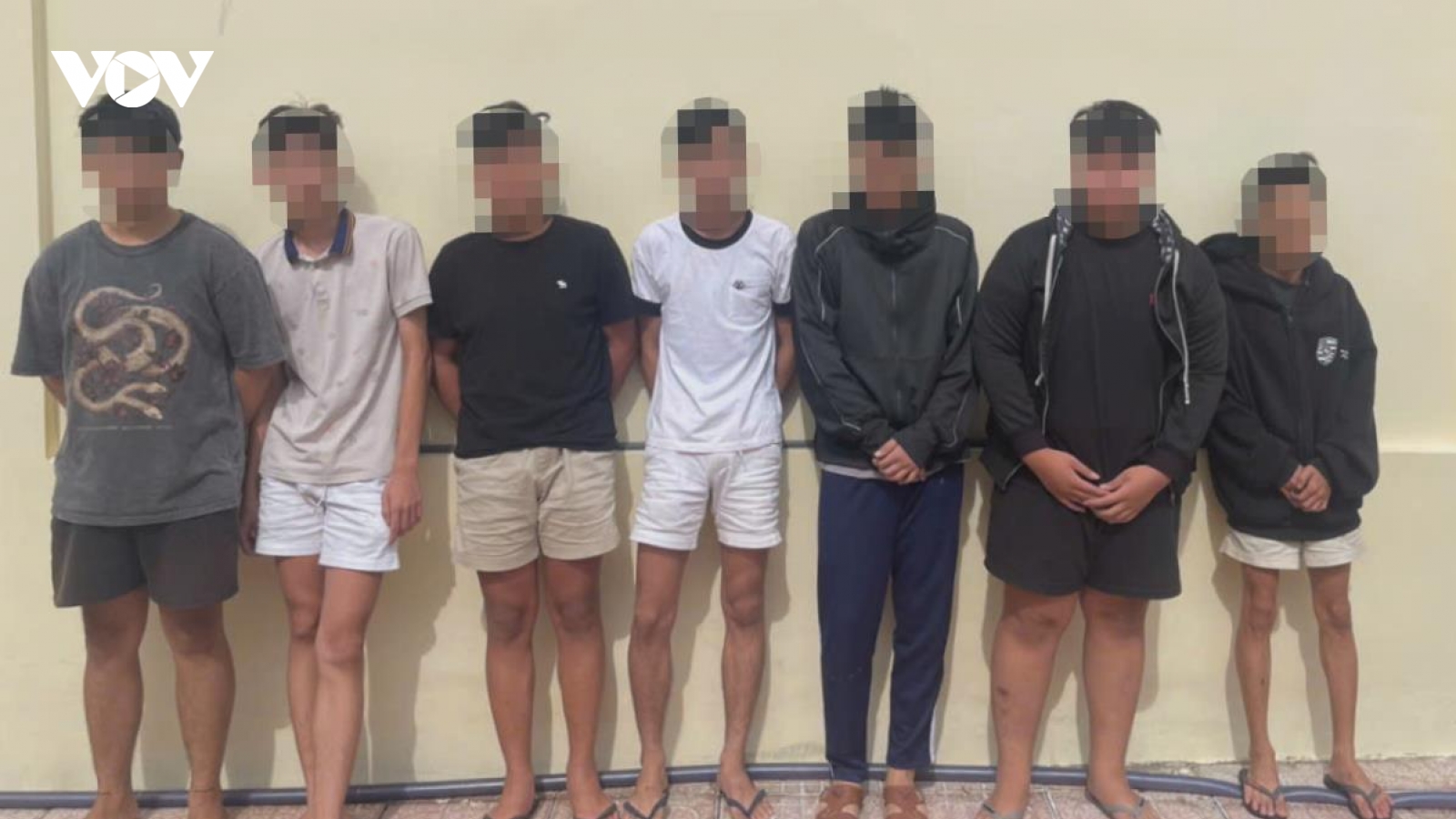 7 đối tượng ở Đồng Nai đánh người, ép nạn nhân ký giấy vay nợ