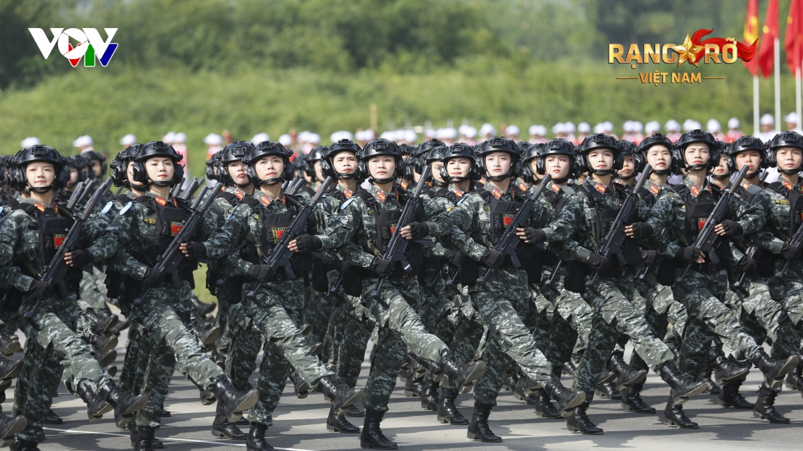 Rạp chiếu phim chiếu miễn phí cho khán giả xem lễ diễu binh, diễu hành